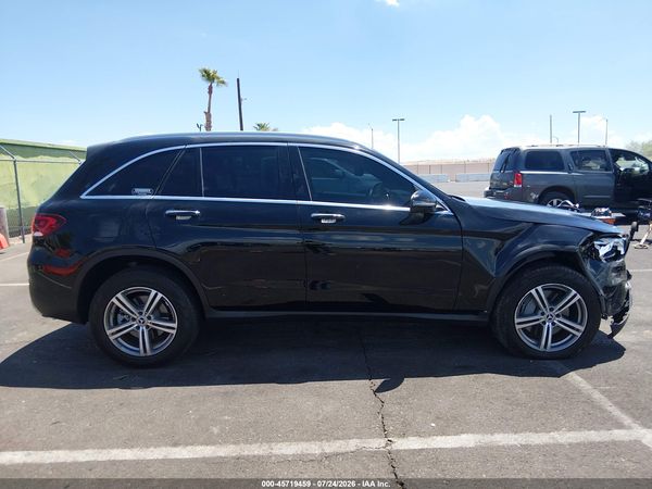 2022 MERCEDES-BENZ GLC 300 4MATIC SUV