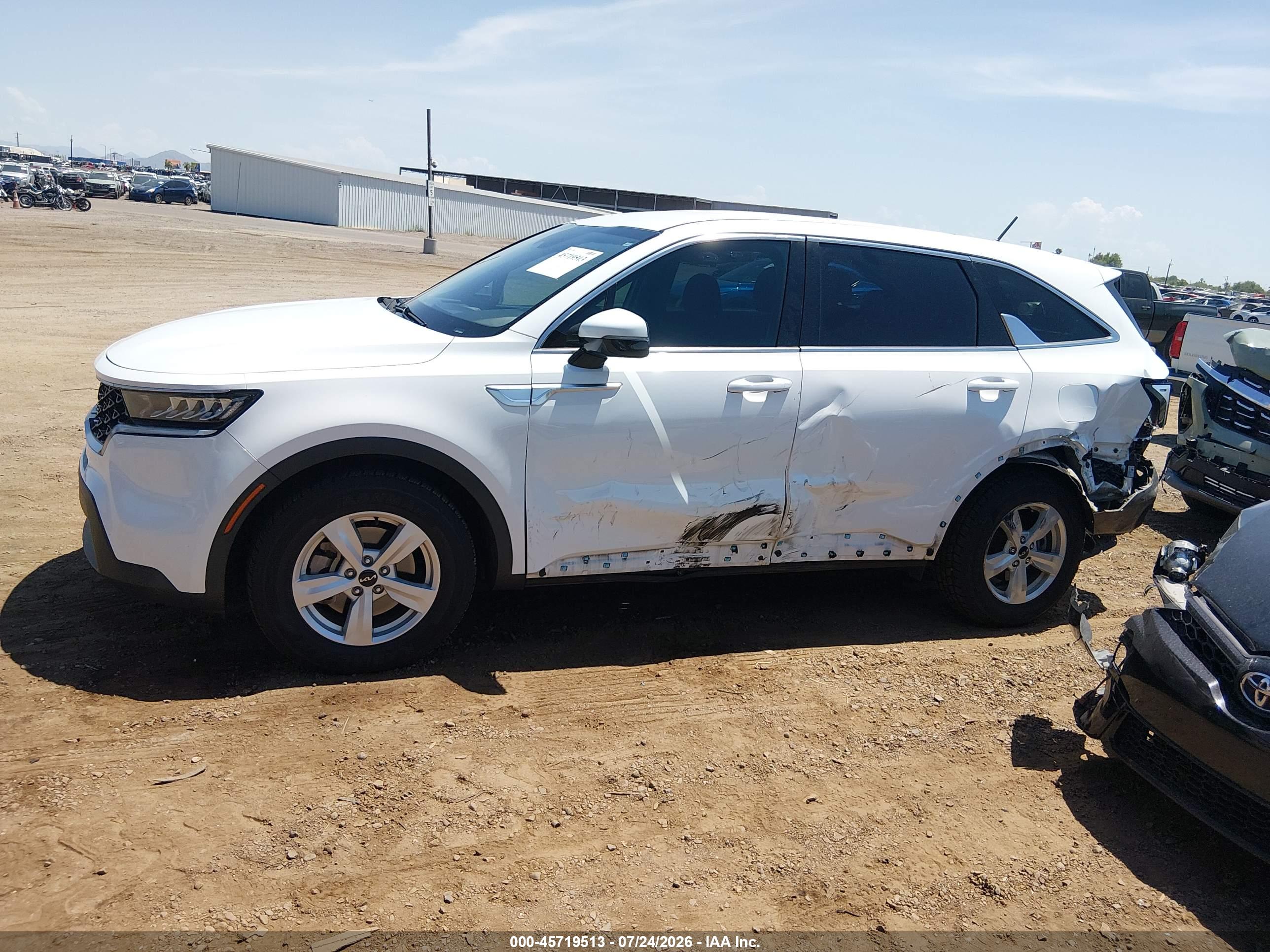 2023 KIA SORENTO LX