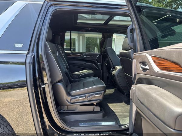 2022 CADILLAC ESCALADE ESV 4WD PREMIUM LUXURY