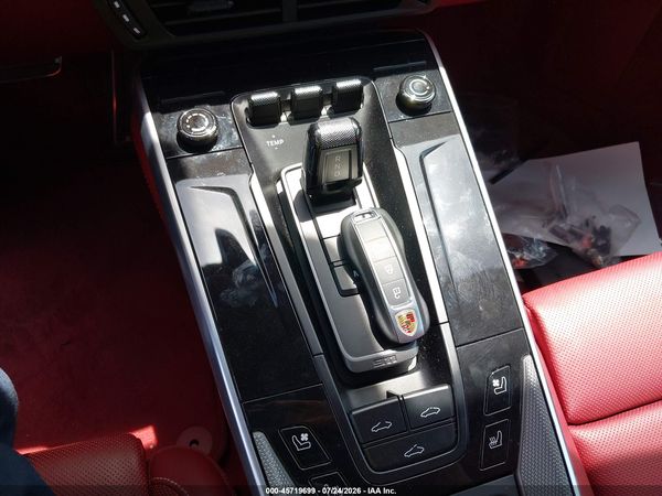 2025 PORSCHE 911 CARRERA/CARRERA T