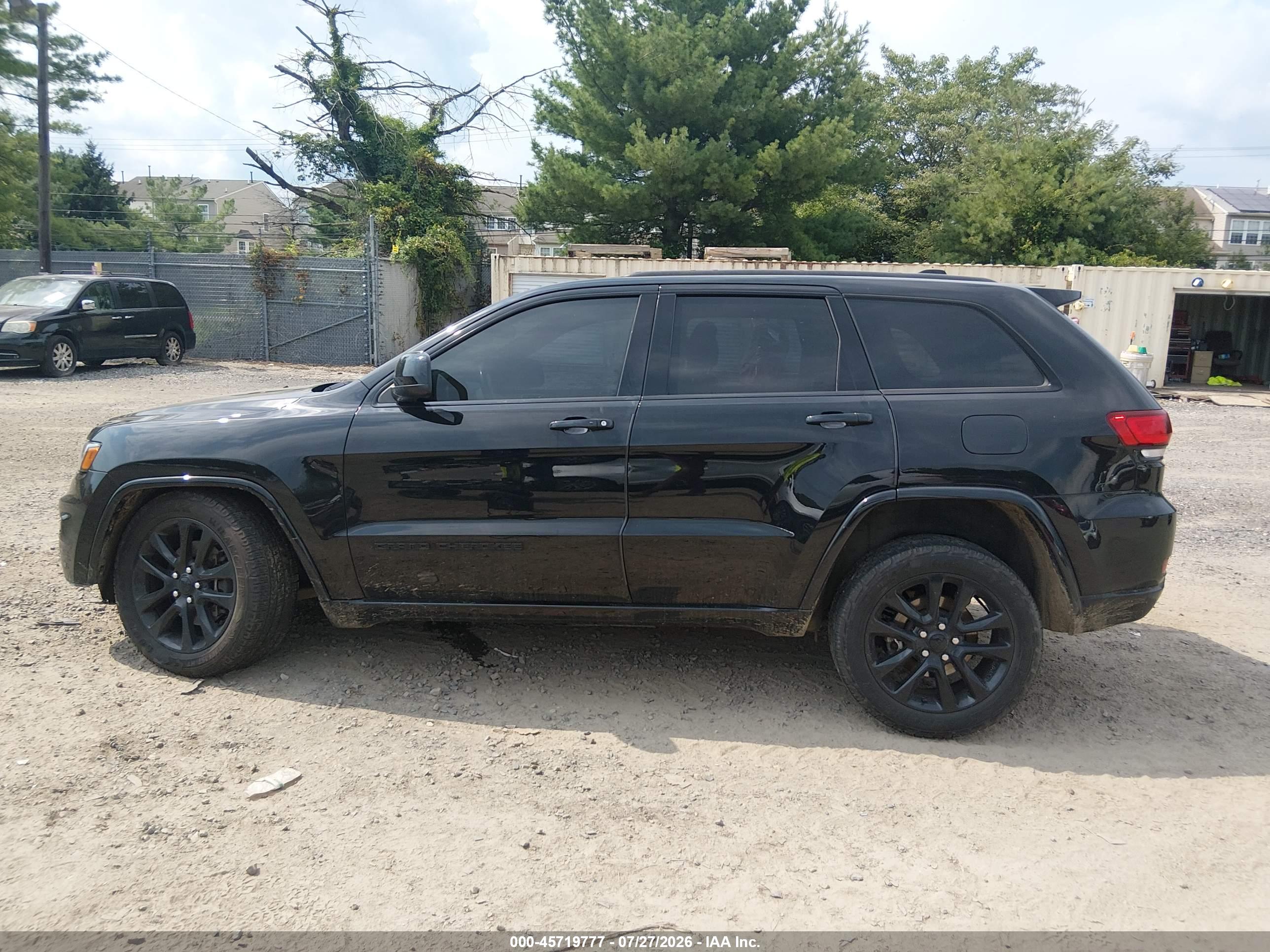 2021 JEEP GRAND CHEROKEE LAREDO X 4X4