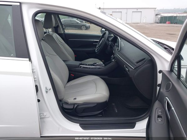 2022 HYUNDAI SONATA SEL