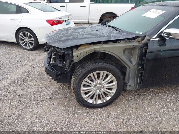 2012 CHRYSLER 300 LIMITED — I6