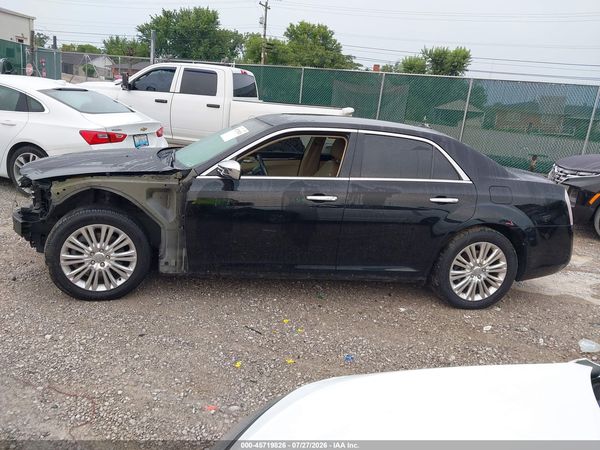 2012 CHRYSLER 300 LIMITED — I117