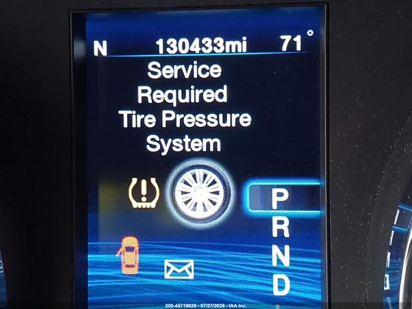 2012 CHRYSLER 300 LIMITED — I118