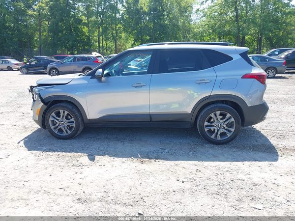 2021 KIA SELTOS S