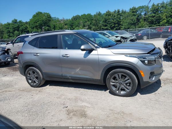 2021 KIA SELTOS S