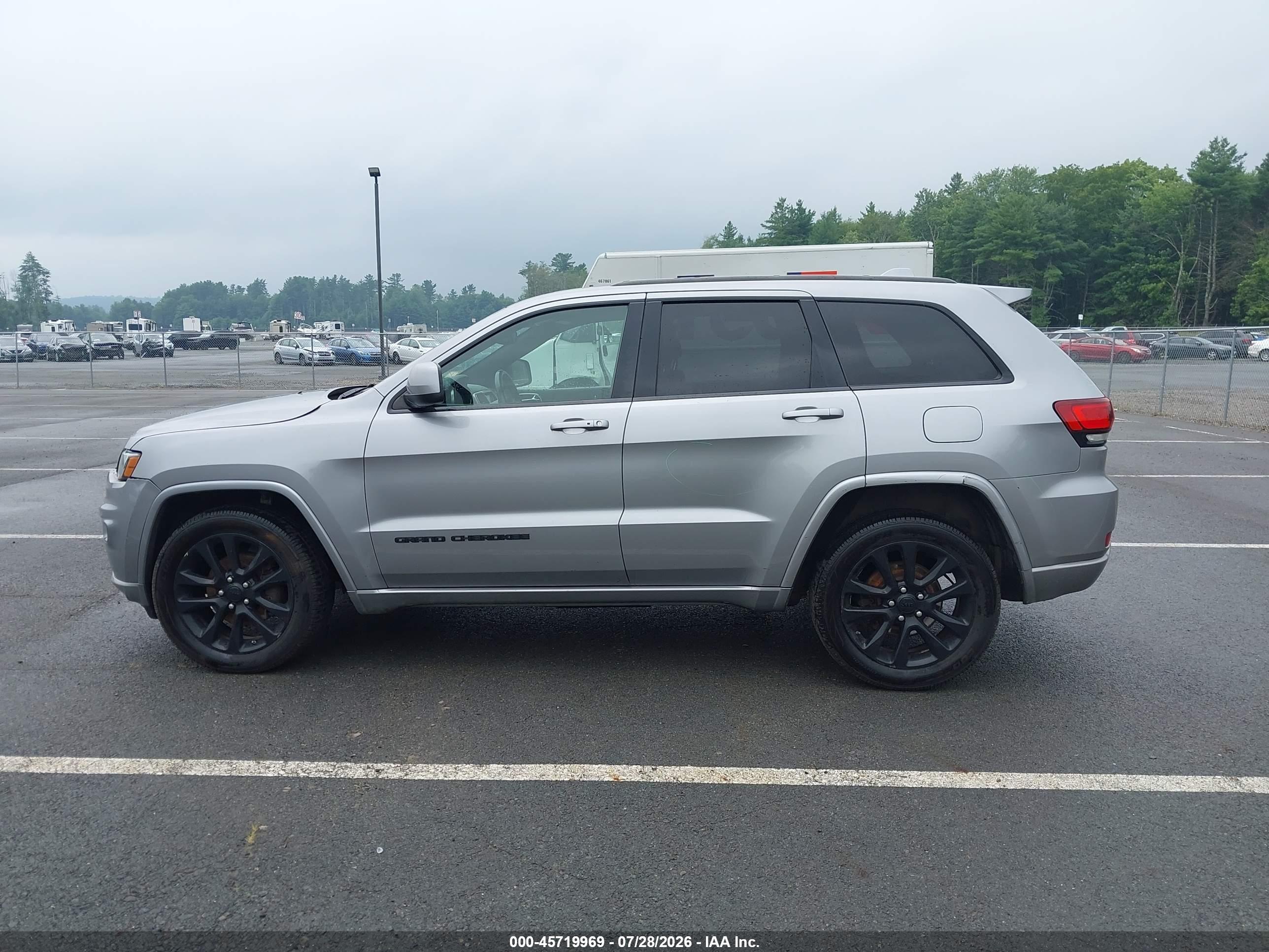 2017 JEEP GRAND CHEROKEE ALTITUDE