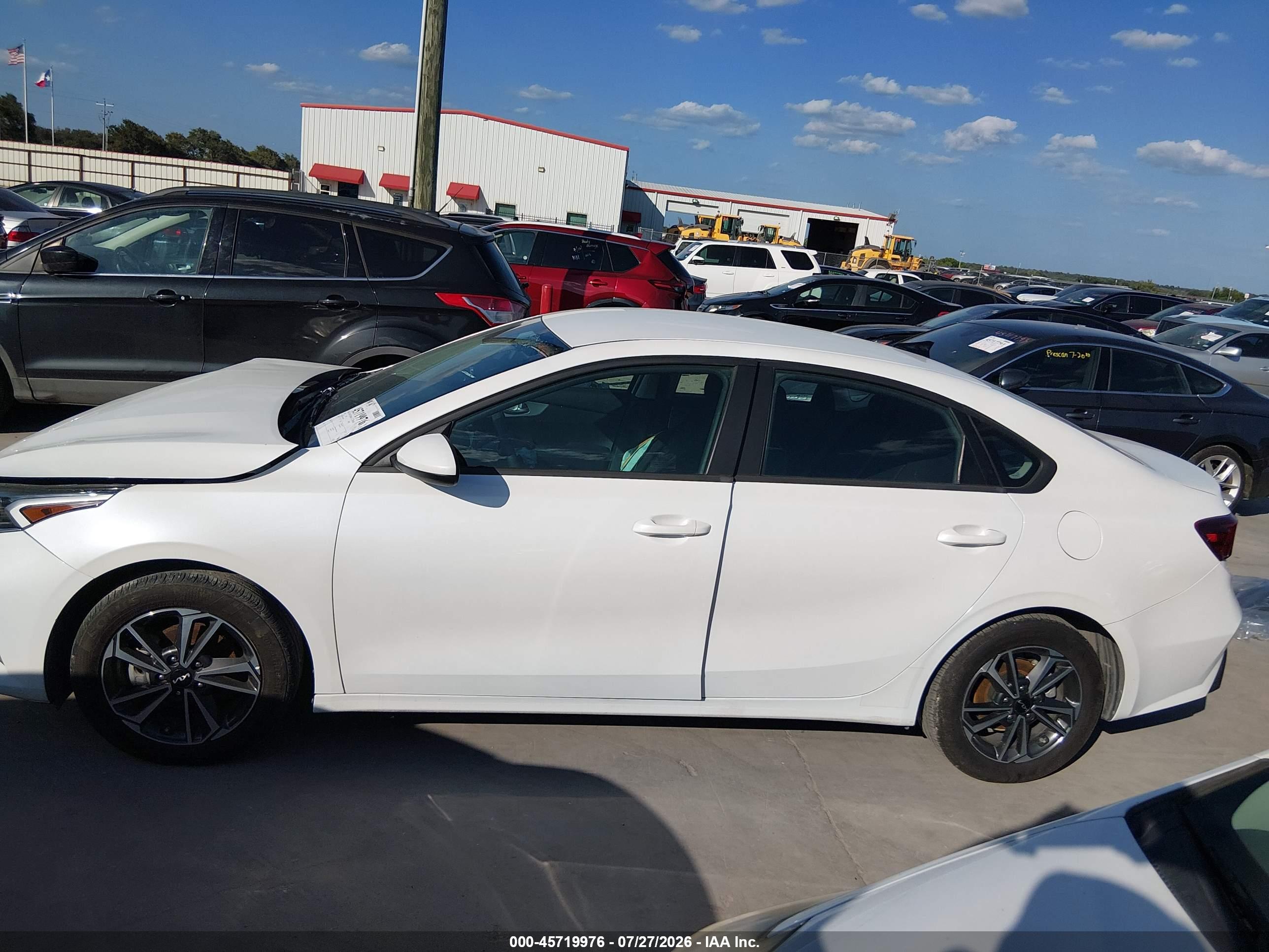 2024 KIA FORTE LXS