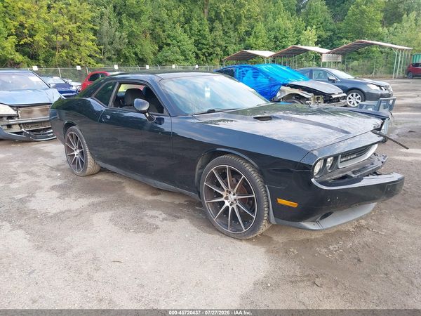 2013 DODGE CHALLENGER SXT