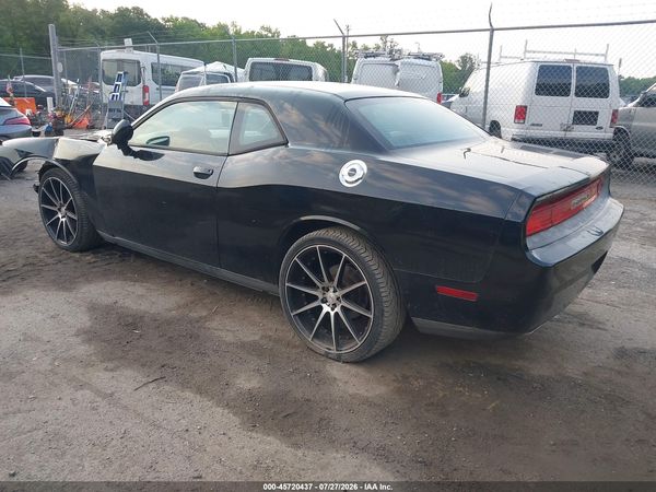 2013 DODGE CHALLENGER SXT
