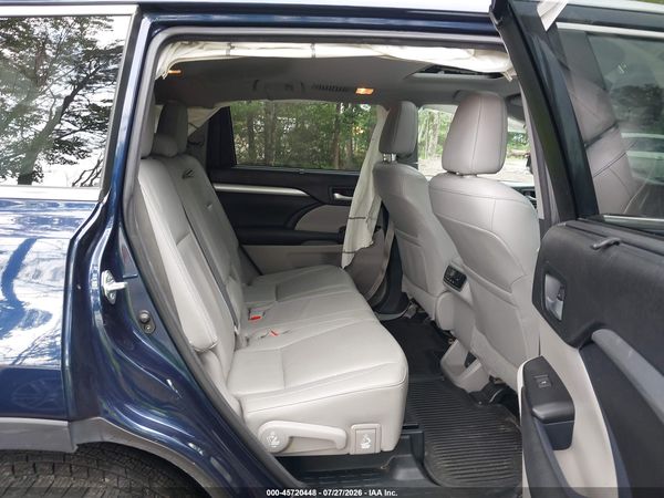 2016 TOYOTA HIGHLANDER XLE V6