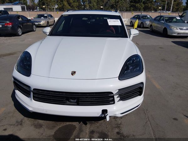 2019 PORSCHE CAYENNE
