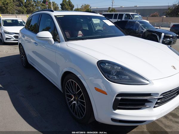 2019 PORSCHE CAYENNE