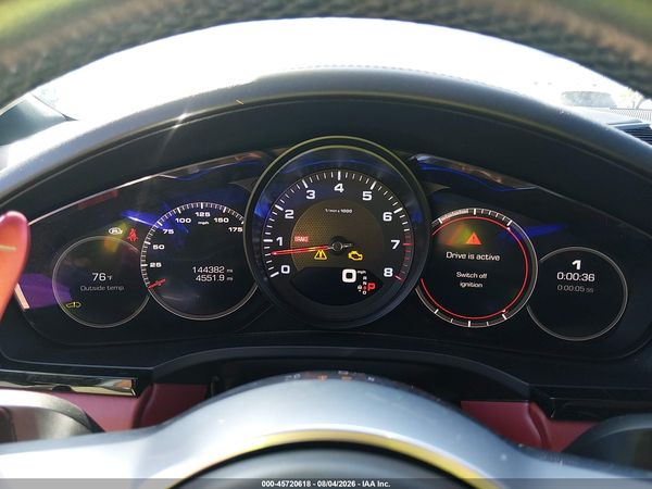 2019 PORSCHE CAYENNE