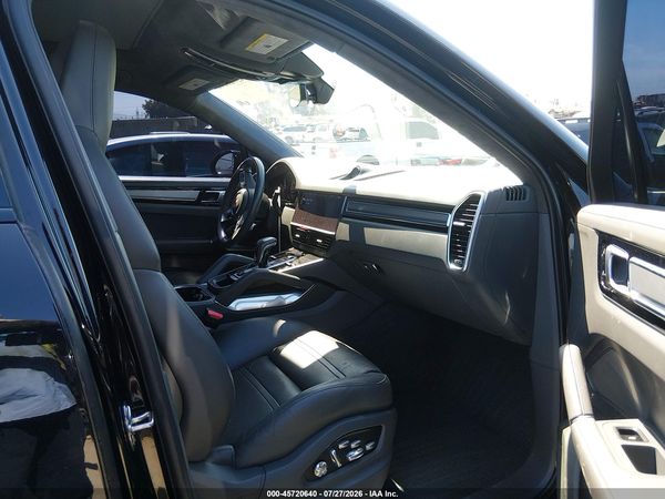 2020 PORSCHE CAYENNE COUPE TURBO