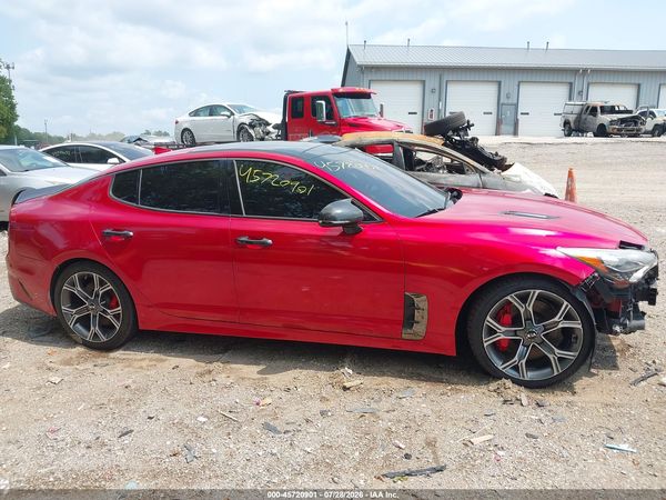 2018 KIA STINGER GT2