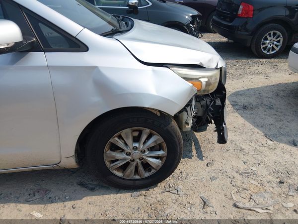 2016 KIA SEDONA LX