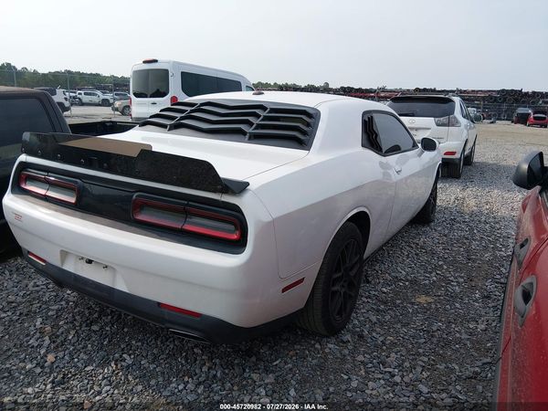 2017 DODGE CHALLENGER SXT