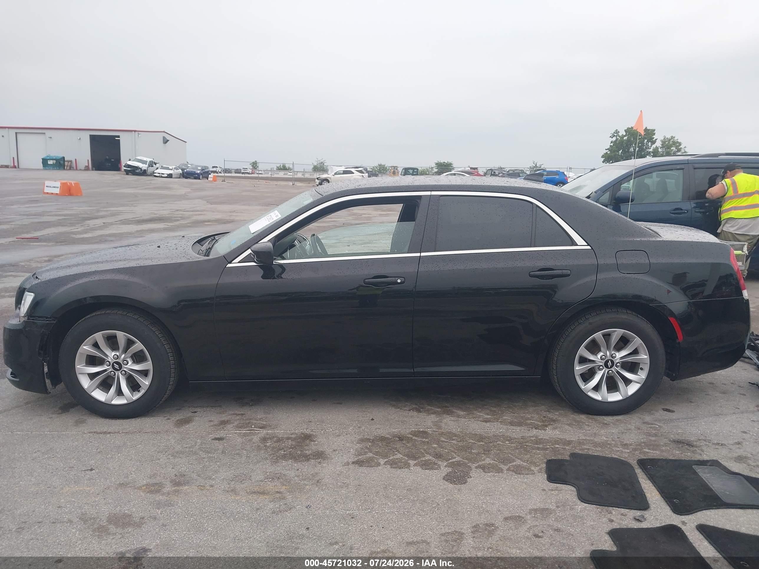2018 CHRYSLER 300 TOURING