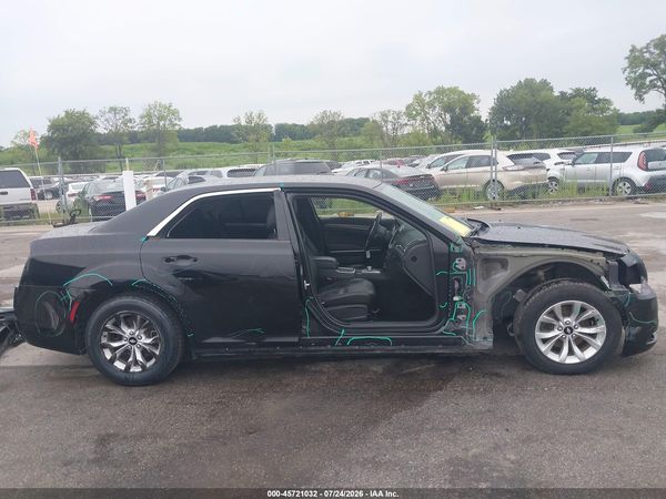 2018 CHRYSLER 300 TOURING