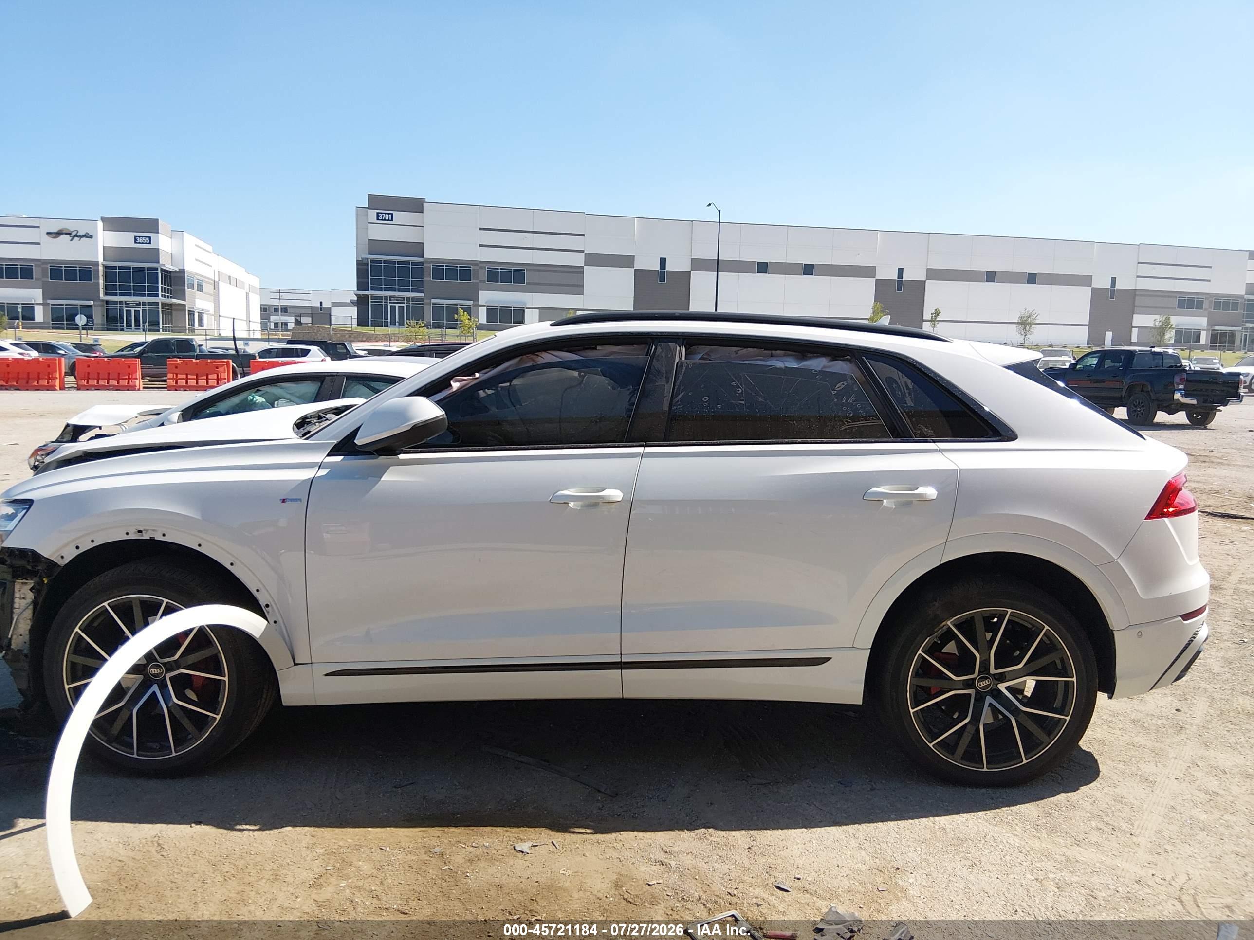 2022 AUDI Q8