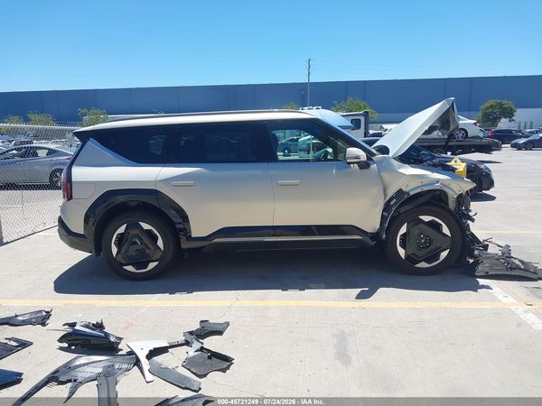 2024 KIA EV9 LAND