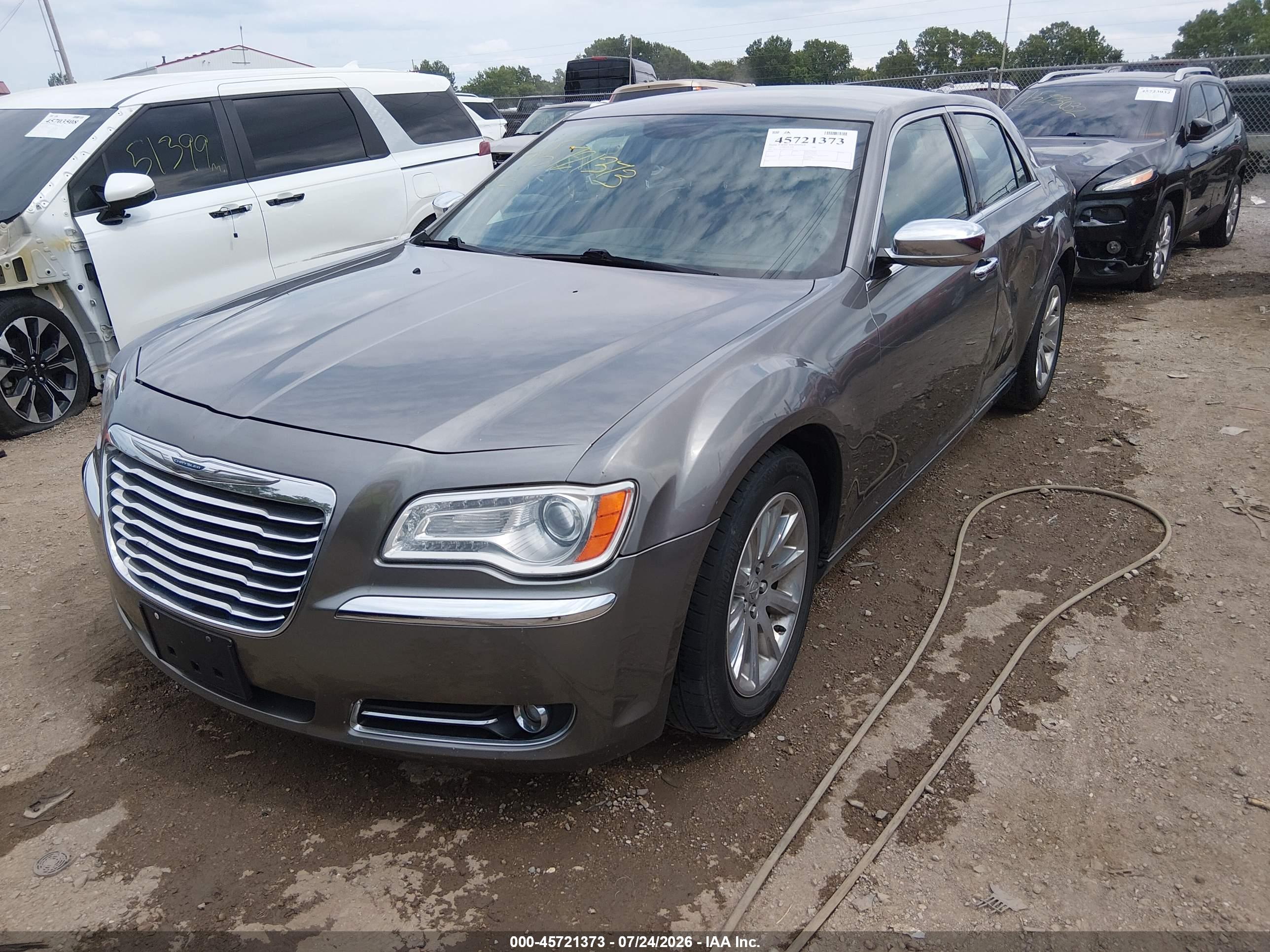 2012 CHRYSLER 300 LIMITED — I2