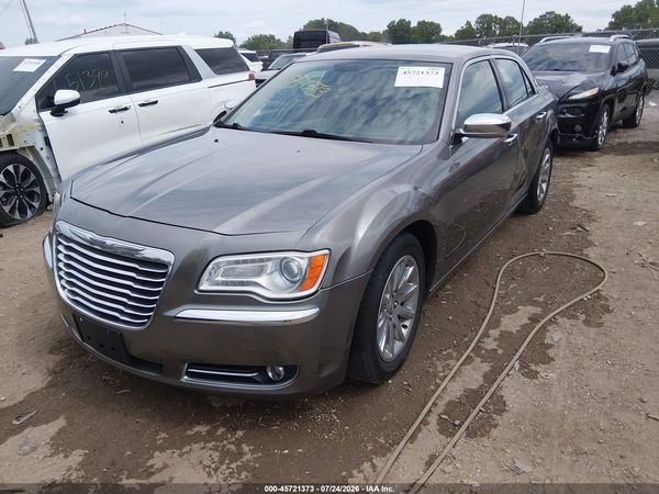 2012 CHRYSLER 300 — I2