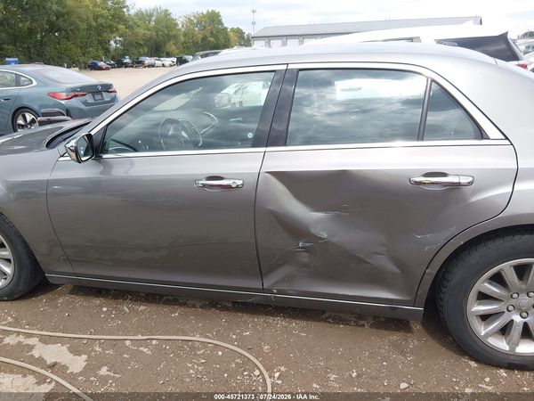 2012 CHRYSLER 300 LIMITED — I117