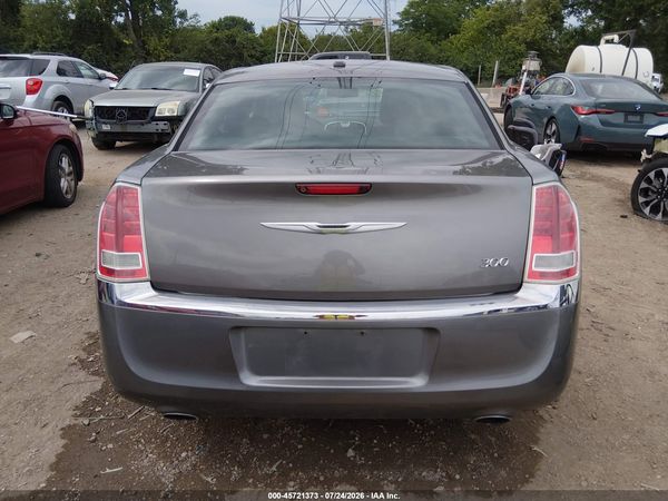2012 CHRYSLER 300 LIMITED — I119