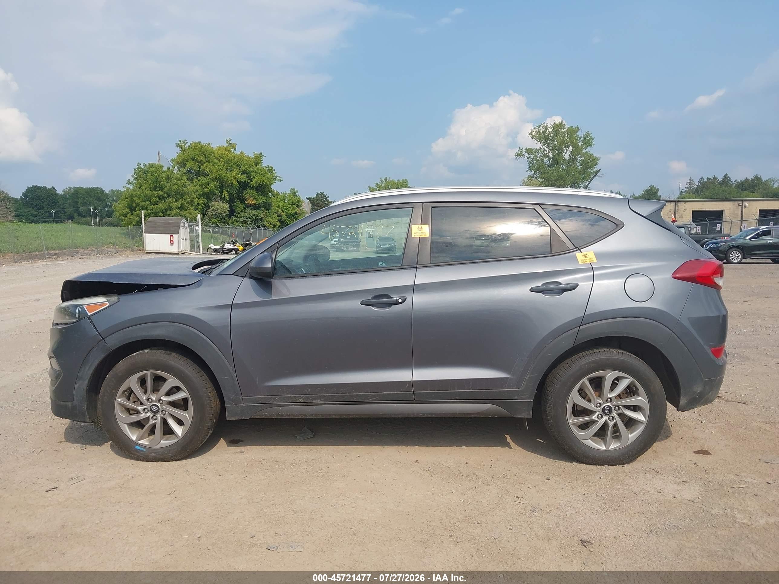2016 HYUNDAI TUCSON SE