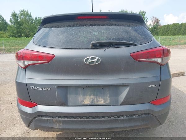 2016 HYUNDAI TUCSON SE