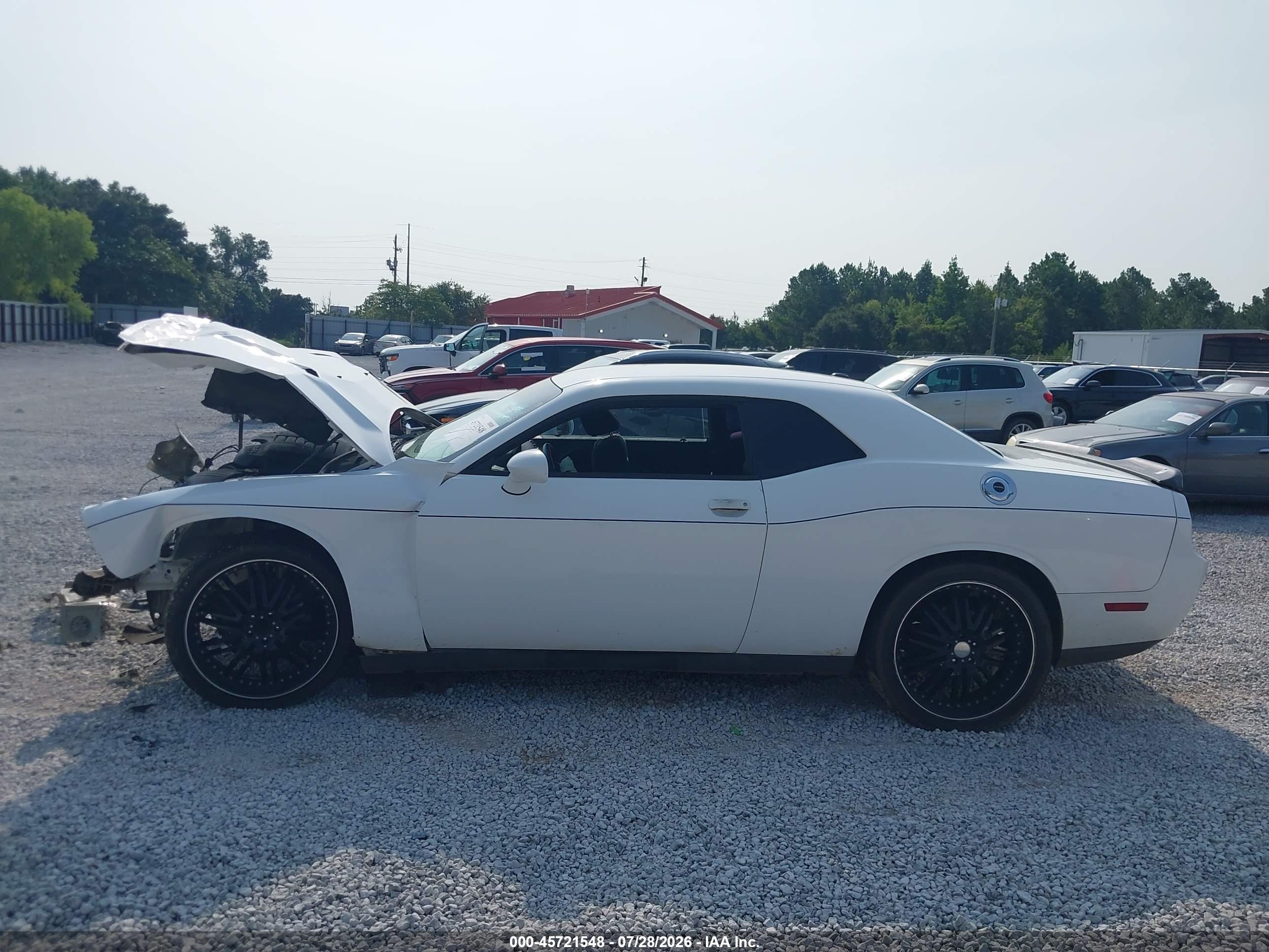 2013 DODGE CHALLENGER SXT