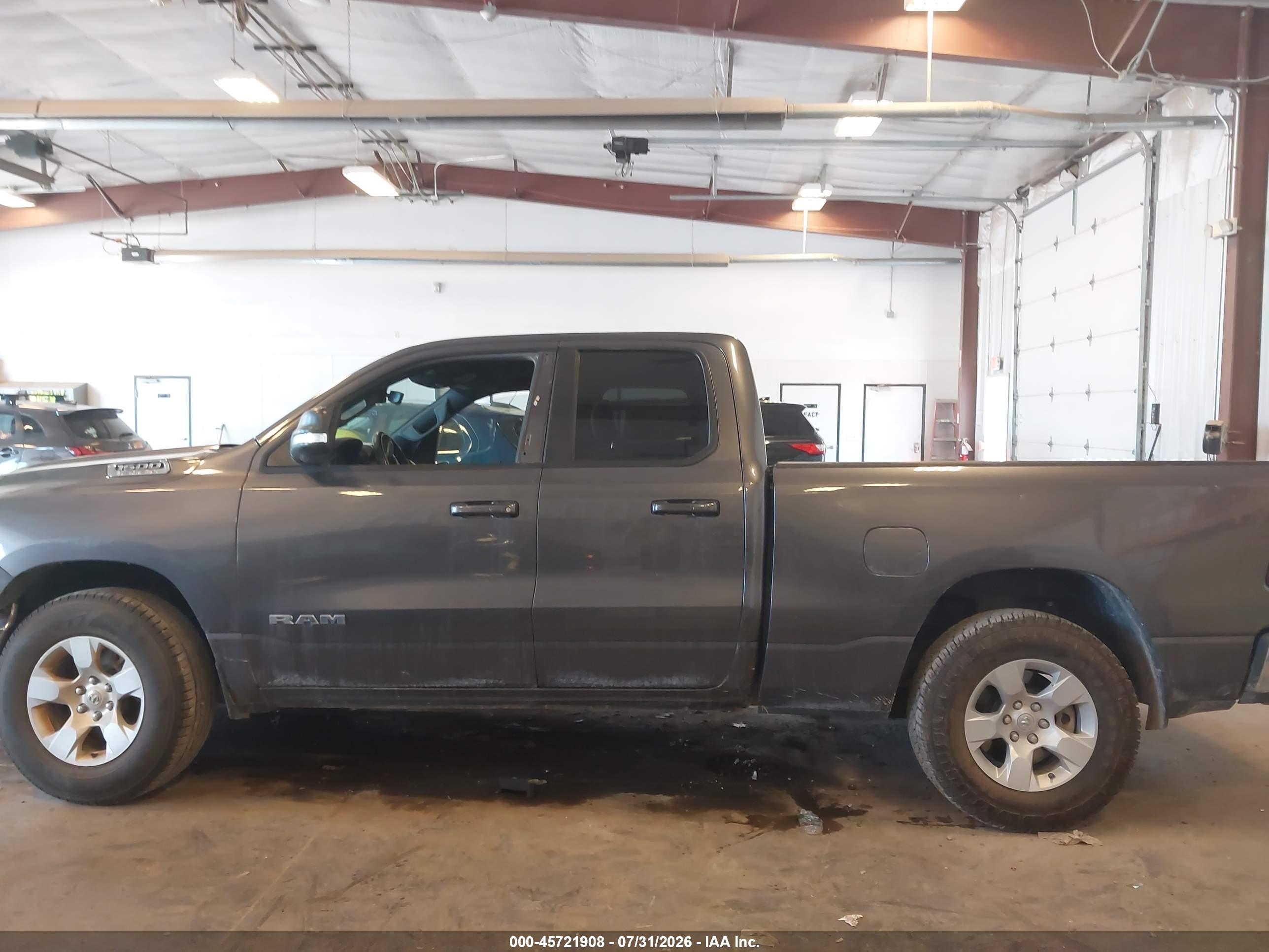 2021 RAM 1500 BIG HORN  4X4 6'4 BOX