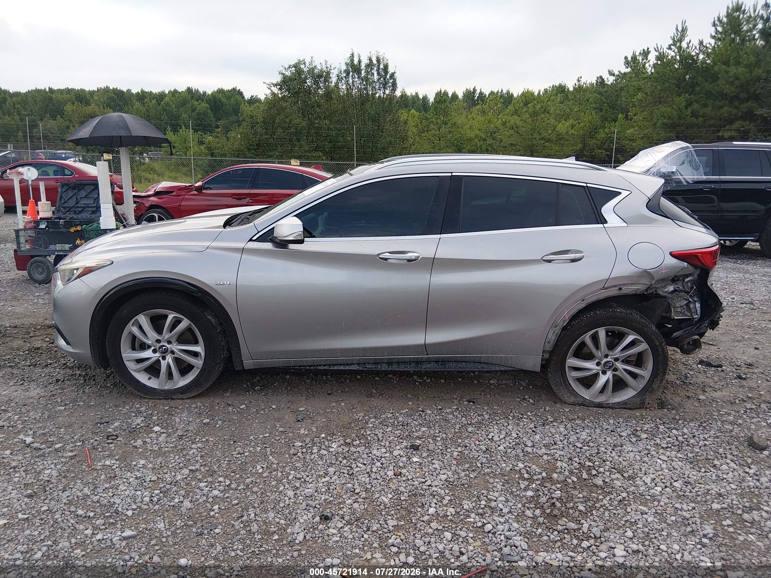 2019 INFINITI QX30 LUXE