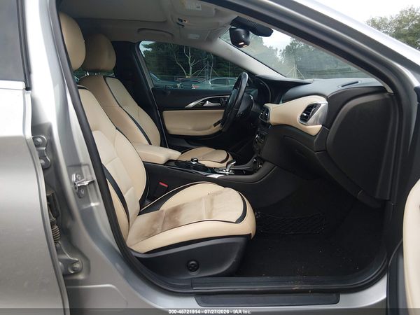 2019 INFINITI QX30 LUXE