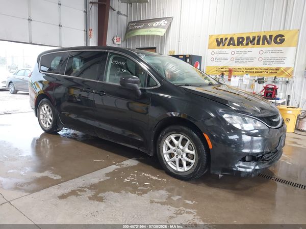 2018 CHRYSLER PACIFICA TOURING — I1