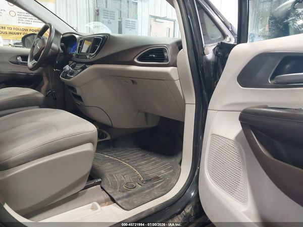 2018 CHRYSLER PACIFICA TOURING — I5