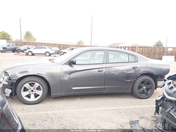 2014 DODGE CHARGER SE