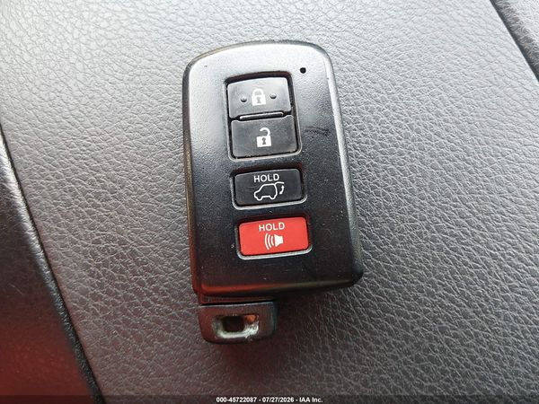 2017 TOYOTA HIGHLANDER LIMITED PLATINUM