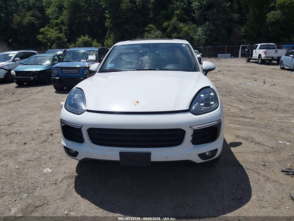 2016 PORSCHE CAYENNE