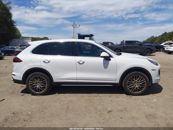 2016 PORSCHE CAYENNE