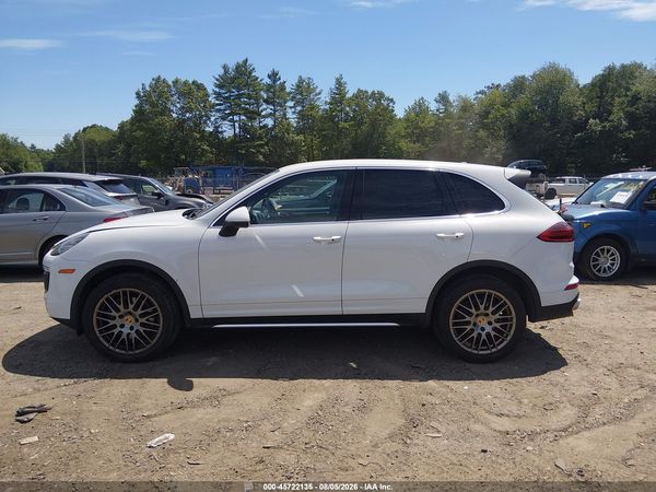 2016 PORSCHE CAYENNE