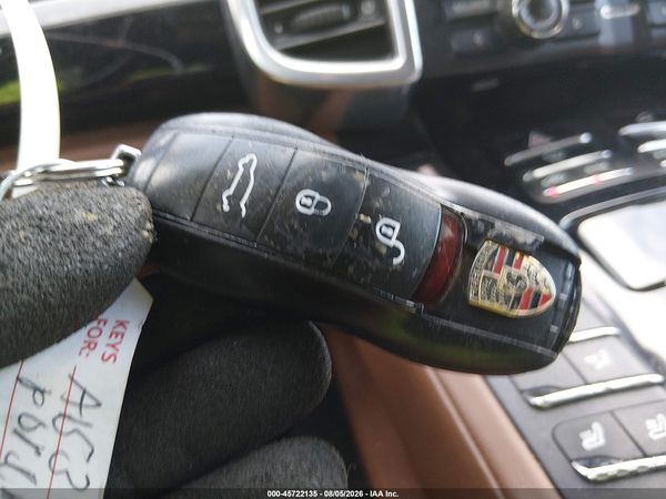 2016 PORSCHE CAYENNE