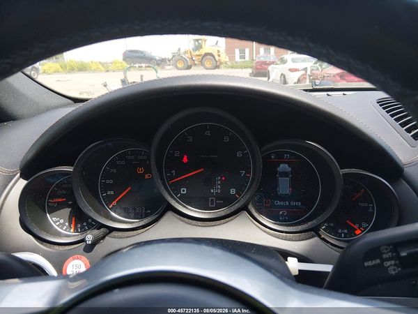2016 PORSCHE CAYENNE