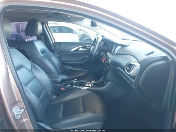 2018 INFINITI QX30 PREMIUM