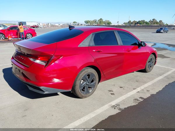 2022 HYUNDAI ELANTRA SEL