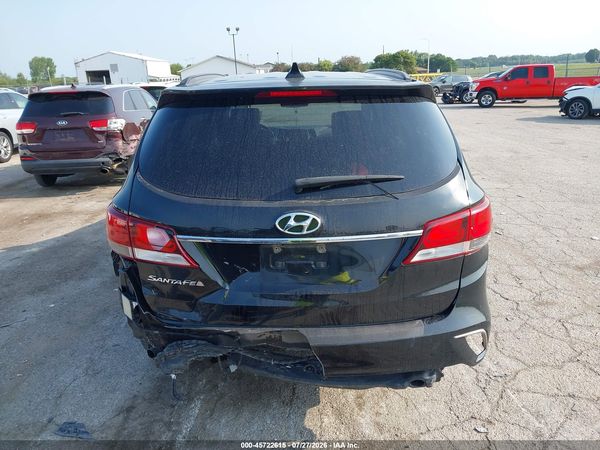 2018 HYUNDAI SANTA FE SE
