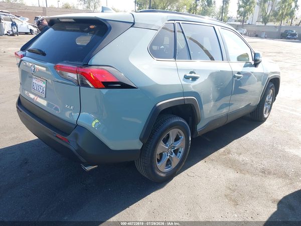 2022 TOYOTA RAV4 XLE